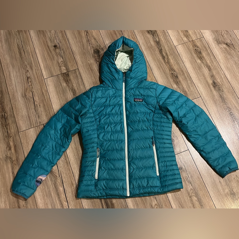 Patagonia Women's Teal Puffer Jacket